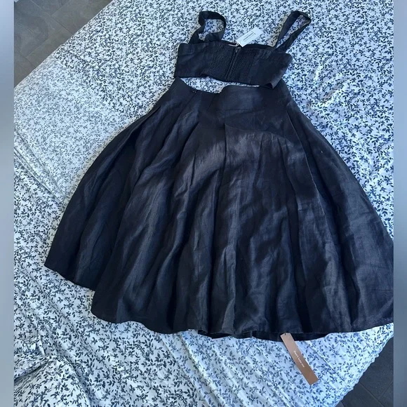 Reformation Santana Linen Set Size 10 - Picture 5 of 10